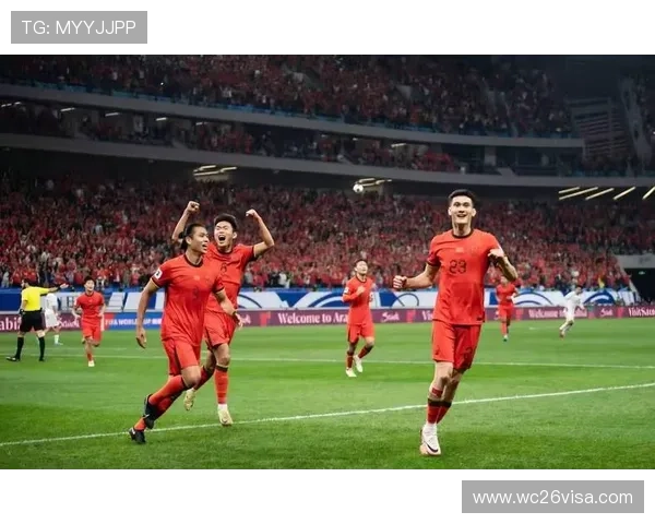 下一届世界杯的转播权已被多家国际媒体签约，全球观众可以通过多平台观看比赛